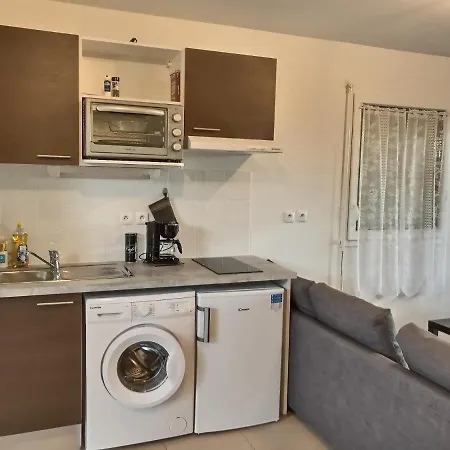 A 500m De La Mer Confortable Pour 4 Personnes Avec Terrasse Et Jardin * Sérignan